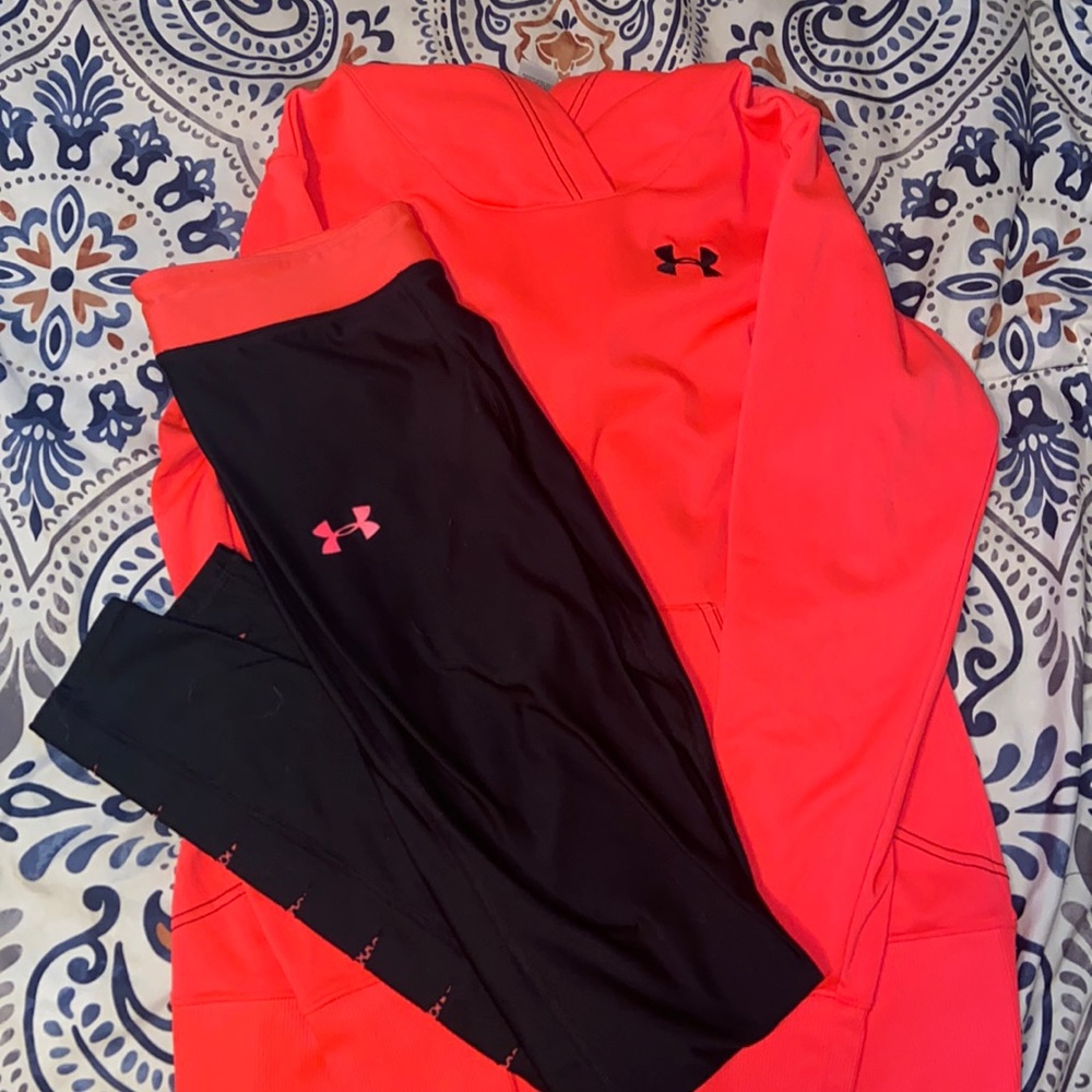 !SALE! Under Armour Hoodie and Leggings Set - Women’s Small